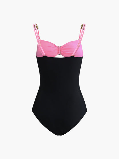 Yunira - Trendy badpak met metalen detail en maillard look